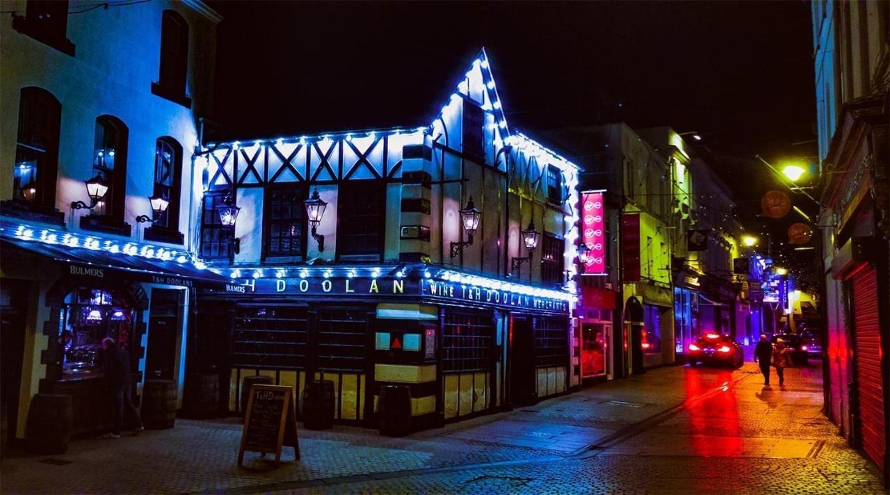 Trinity Apartments Four 1-Bedroom Apts Waterford City Centre エクステリア 写真