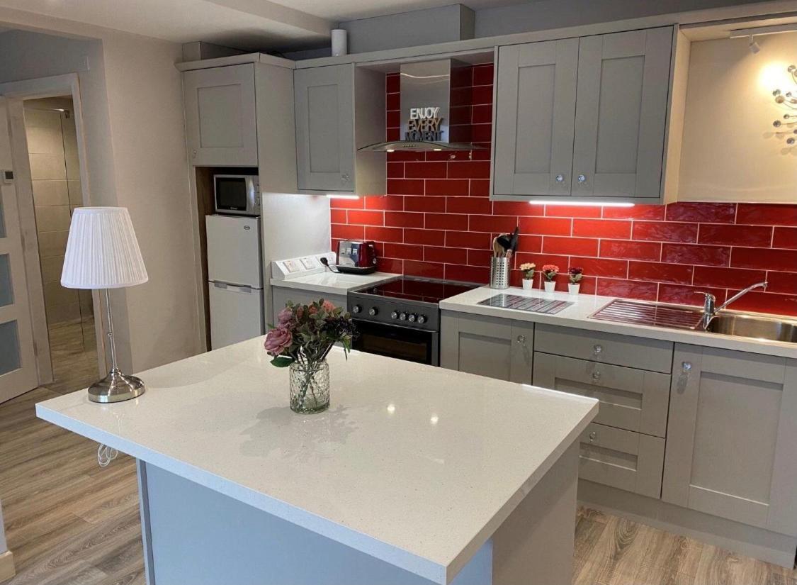 Trinity Apartments Four 1-Bedroom Apts Waterford City Centre エクステリア 写真