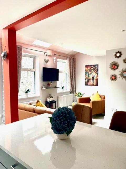 Trinity Apartments Four 1-Bedroom Apts Waterford City Centre エクステリア 写真